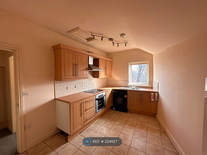 3 Bedroom Flat To Rent In Gloucester Street, Sheffield, S10