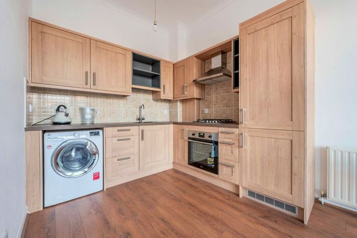 2 Bedroom Flat To Rent In Netherby Road, Forest Hill, London SE23