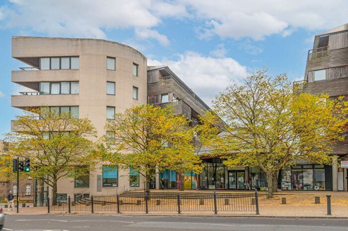 1 Bedroom Flat To Rent In Hillside, Harlesden, London, NW10