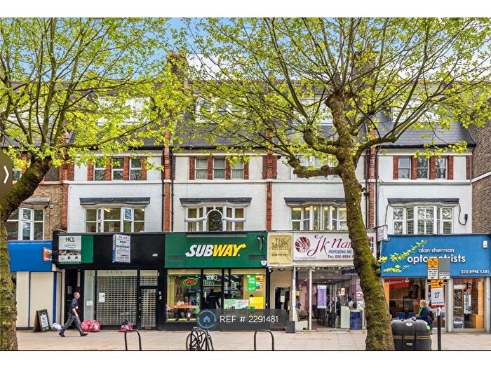 Studio To Rent In Chiswick High Road, London, W4