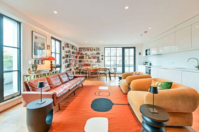 1 Bedroom Flat To Rent In Koops Mill Mews, Bermondsey, London, SE1