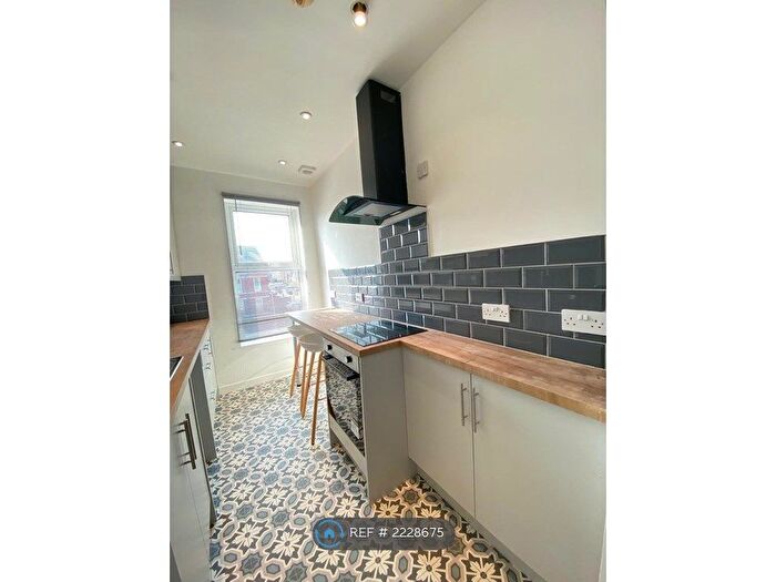 3 Bedroom Maisonette To Rent In Whitegate Drive, Blackpool, FY3