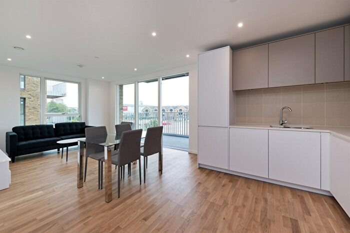 2 Bedroom Apartment To Rent In Kingwood Apartments, Deptford Landings, SE8