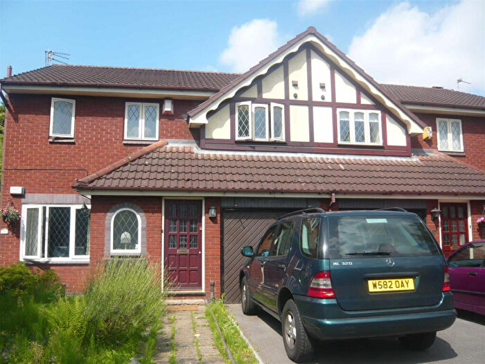 2 Bedroom Flat To Rent In Turner Drive, Manchester, M41