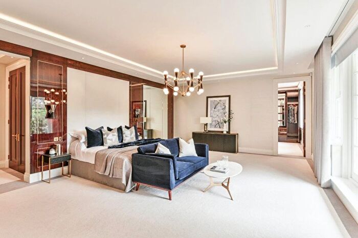 8 Bedroom Detached House To Rent In The Bishops Avenue, Hampstead Garden Suburb, London, N2