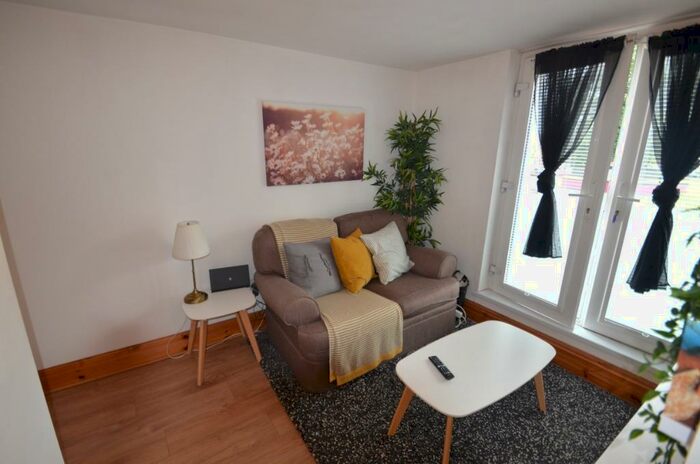 1 Bedroom Flat To Rent In Leckwith Road, Canton, Cardiff, CF11