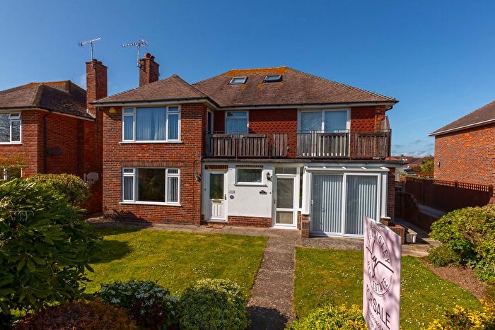 2 Bedroom Flat For Sale In Alinora Crescent Goring-By-Sea, BN12