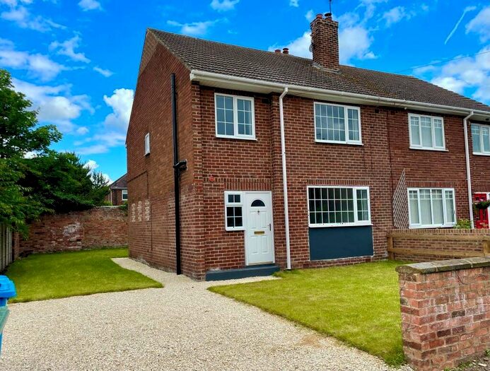 3 Bedroom Semi-Detached House For Sale In West Street, Misson, Doncaster, DN10