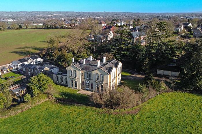 7 Bedroom Detached House For Sale In Rumwell Park, Taunton, TA4