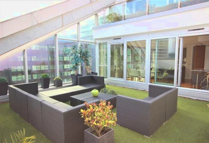 2 Bedroom Apartment To Rent In The Edge, Clowes Street Salford, M3