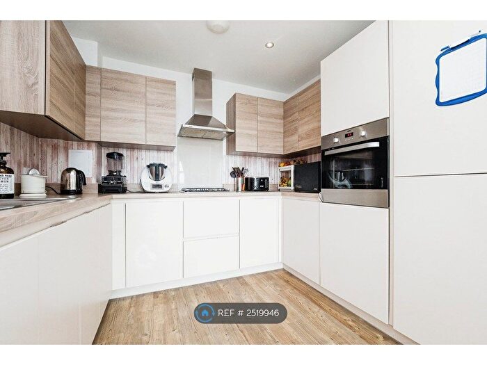 1 Bedroom Flat To Rent In Farsby House, Barking, IG11