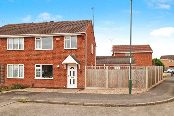 3 Bedroom Semi-Detached House For Sale In Rushy Close, Nottingham, Nottinghamshire, NG8