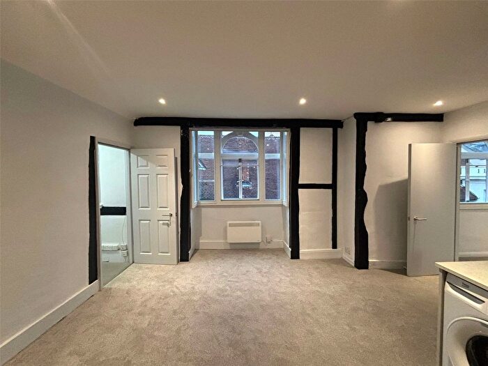 2 Bedroom Flat To Rent In Cornmarket Street, Oxford, OX1