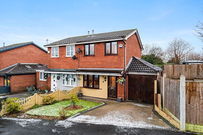 3 Bedroom Semi Detached House For Sale In Trecastell Close, Wigan, WN1