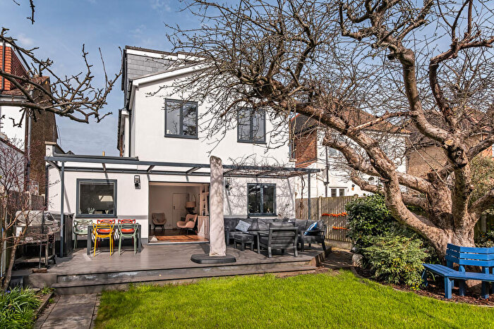 5 Bedroom Detached House For Sale In Tolworth Park Road, Surbiton, KT6