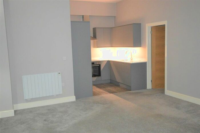 1 Bedroom Flat To Rent In The Broadway, Crowborough, TN6