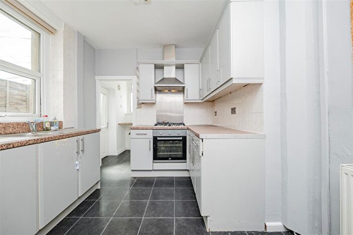 3 Bedroom Terraced House For Sale In Wilfred Street, Barry, CF63