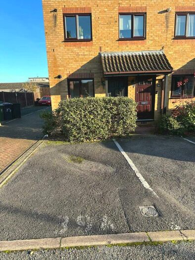 Studio To Rent In Seymour Gardens Brockley, SE4