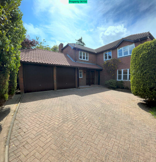 5 Bedroom Detached House To Rent In Glenwood, Broxbourne, EN10