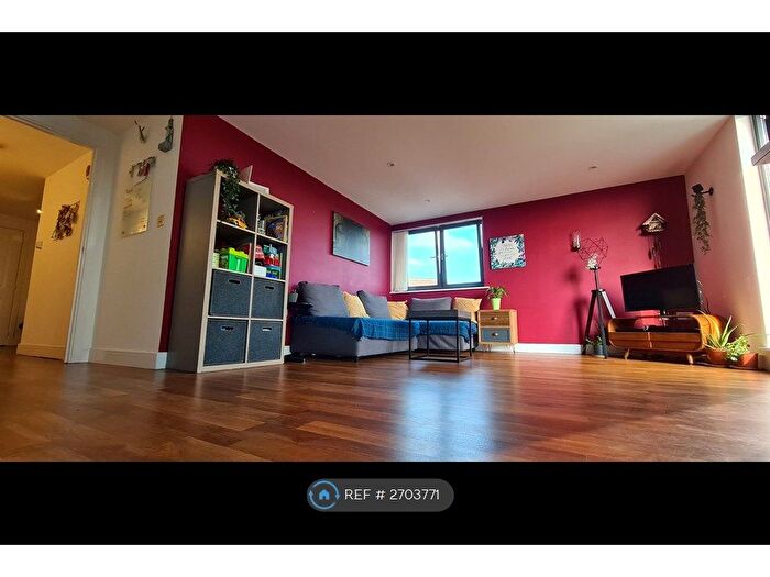 2 Bedroom Flat To Rent In Bramley Crescent, London, IG2