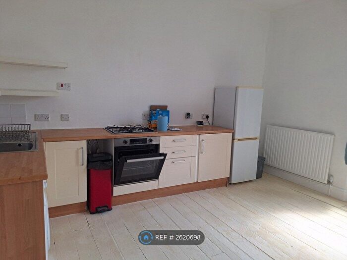 1 Bedroom Flat To Rent In Haddington Road, Plymouth, PL2