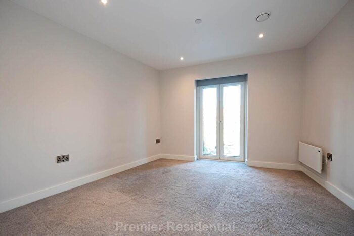 2 Bedroom Apartment To Rent In Castle Wharf, Chester Road, Manchester, M15