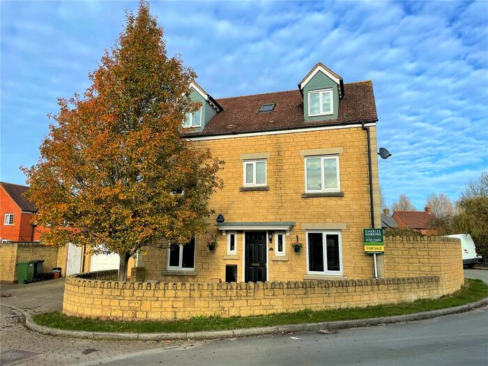 5 Bedroom Detached House For Sale In Ulysses Road, Swindon, SN25