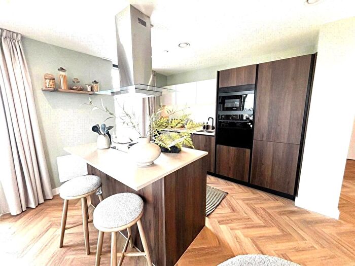 2 Bedroom Apartment To Rent In One Eastside, Jennens Road, Birmingham, West Midlands, B4