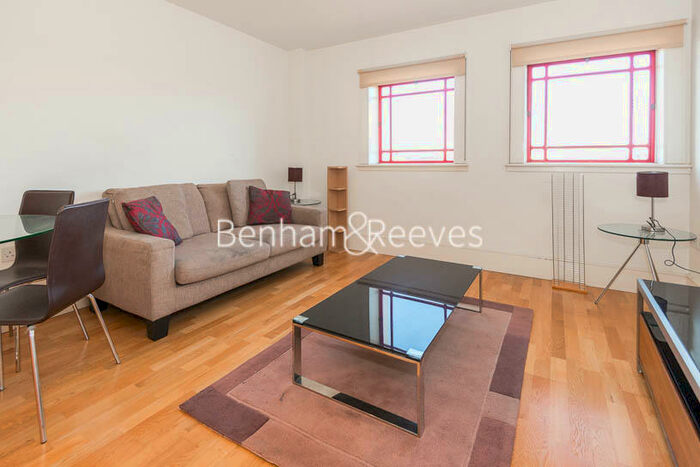 1 Bedroom Apartment To Rent In Highbury Stadium Square, Highbury, N5