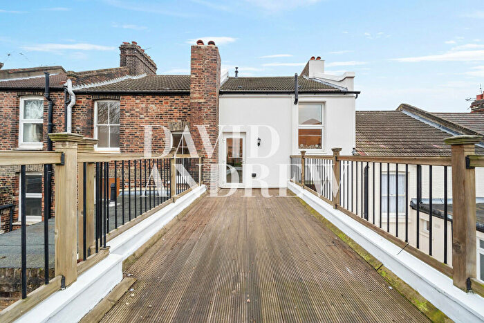 5 Bedroom Terraced House To Rent In St Thomas's Road, N4