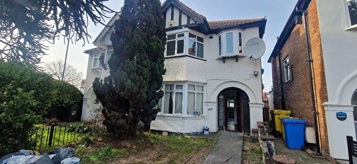 4 Bedroom Semi-Detached House To Rent In Hertford Road, London, N9