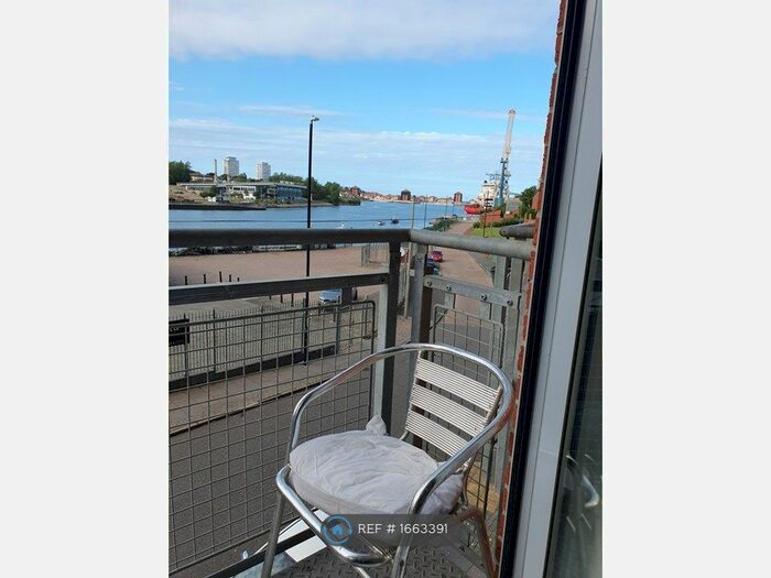 2 Bedroom Flat To Rent In Low Street, Sunderland, SR1