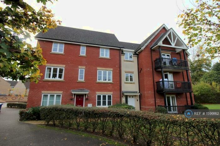 2 Bedroom Flat To Rent In Worsdell Close, Ipswich, IP2