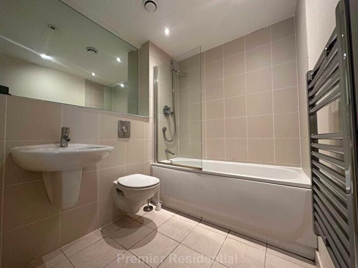 2 Bedroom Apartment To Rent In City Road East, Manchester, M15