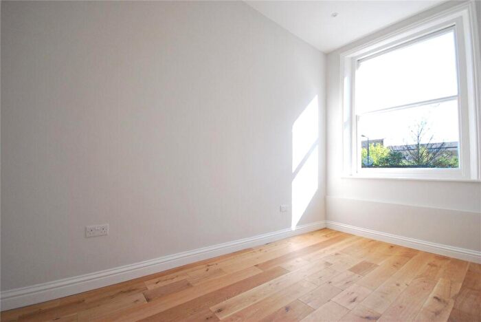 1 Bedroom Terraced House To Rent In Chalk Farm Road, Chalk Farm, NW1