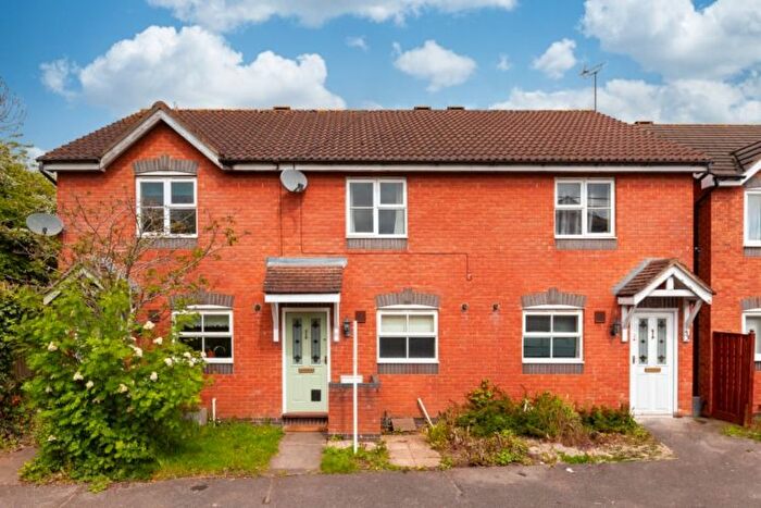 2 Bedroom Terraced House To Rent In Wellington Avenue, Banbury, OX16
