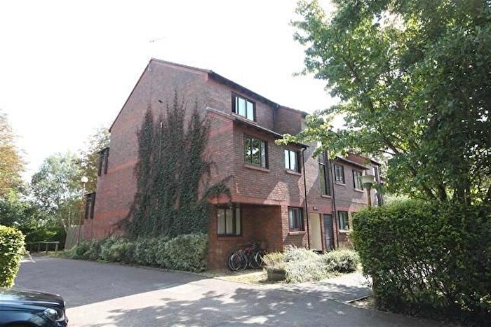 2 Bedroom Flat To Rent In Cockcroft Place, Cambridge, CB3