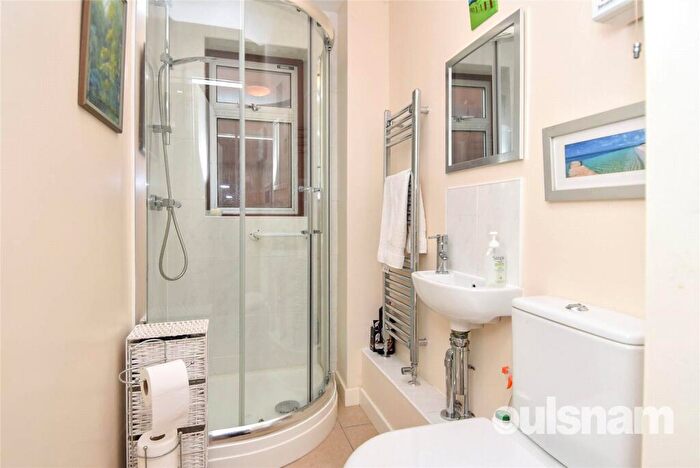 4 Bedroom Detached House For Sale In Oakfield Road, Selly Park, Birmingham, B29