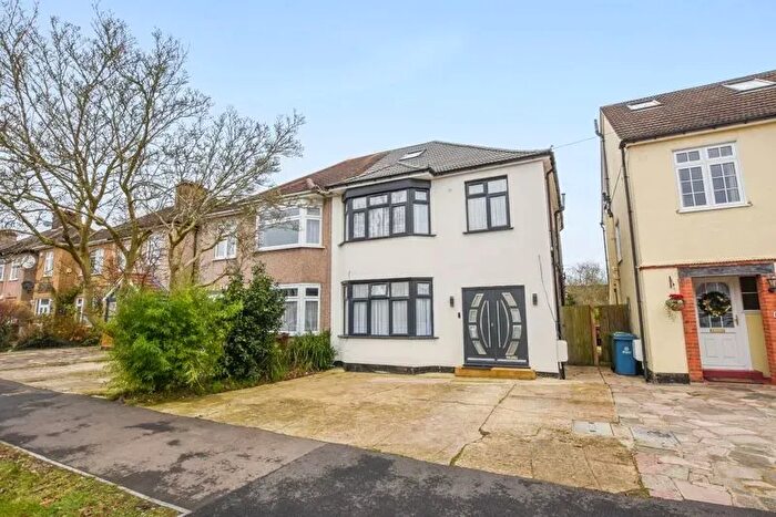 3 Bedroom Semi Detached House To Rent In Parkfield Avenue, Harrow, HA2