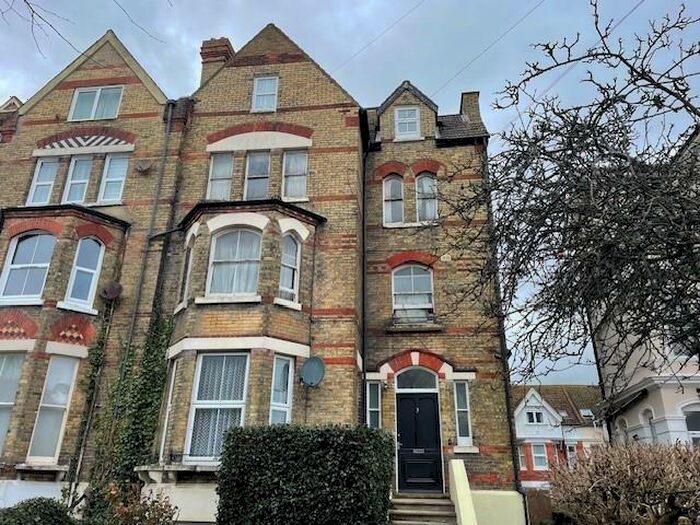Flat To Rent In Connaught Road, Folkestone, CT20