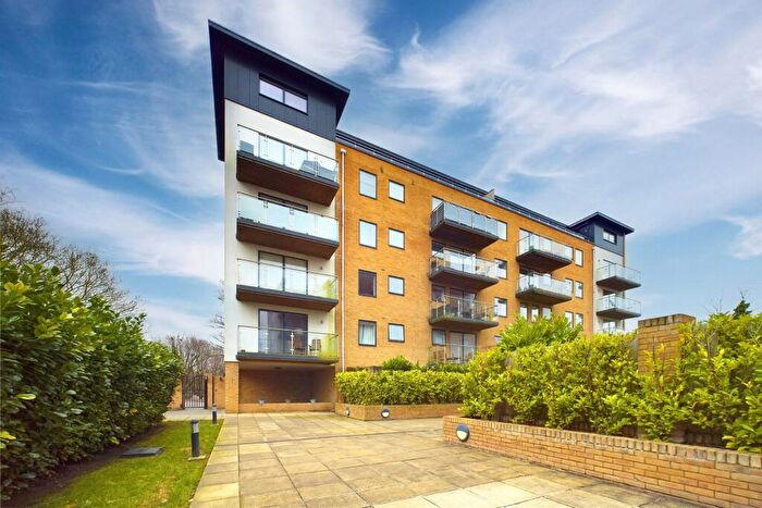 1 Bedroom Apartment To Rent In Old Bracknell Lane West, Bracknell, Berkshire, RG12