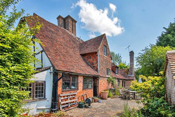 8 Bedroom Property For Sale In Headcorn Road, Biddenden, Kent, TN27