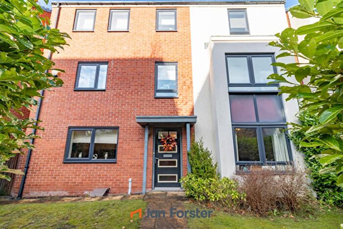 5 Bedroom Detached House For Sale In Saltwick Avenue, Great Park, NE13