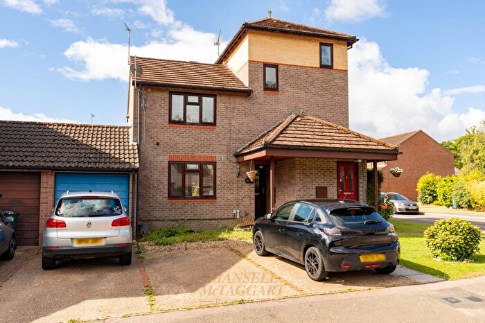 1 Bedroom Ground Maisonette For Sale In Keymer Road, Crawley, RH11