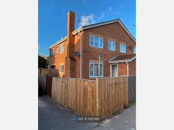 2 Bedroom Semi-Detached House To Rent In Colsterdale, Worksop, S81