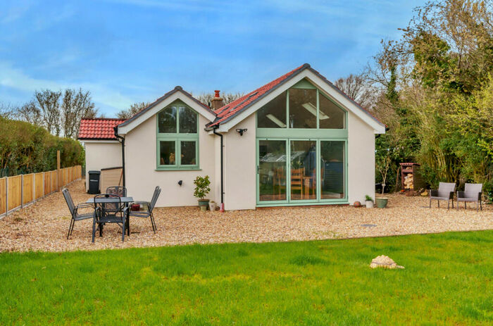 4 Bedroom Bungalow For Sale In Bottom Pond Road, Wormshill, Sittingbourne, Kent, ME9