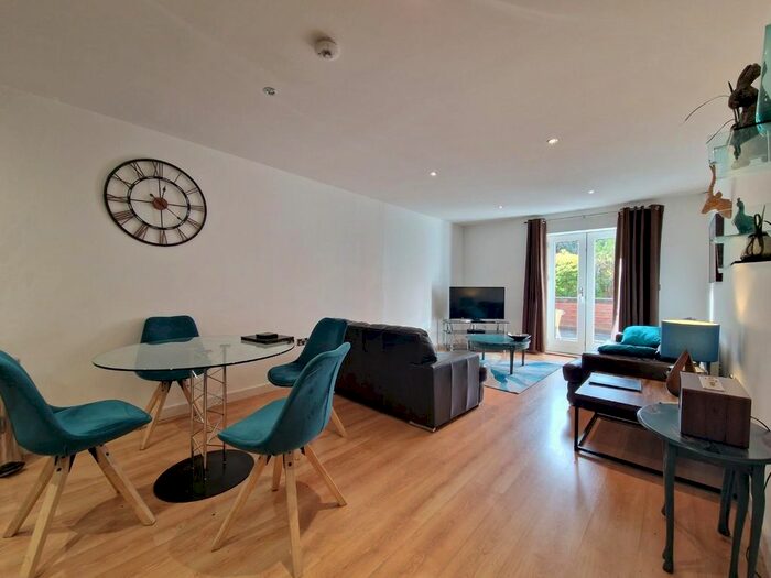 2 Bedroom Flat To Rent In Centurion Square, Skeldergate, York, YO1