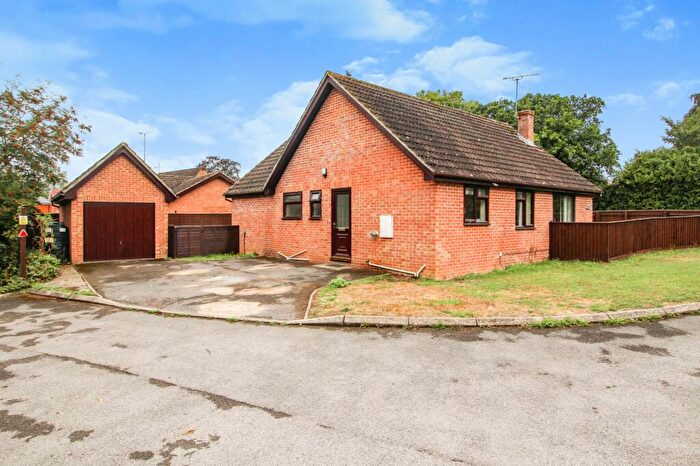 3 Bedroom Bungalow To Rent In Painters Meadow, Picket Piece, Andover, Hampshire, SP11