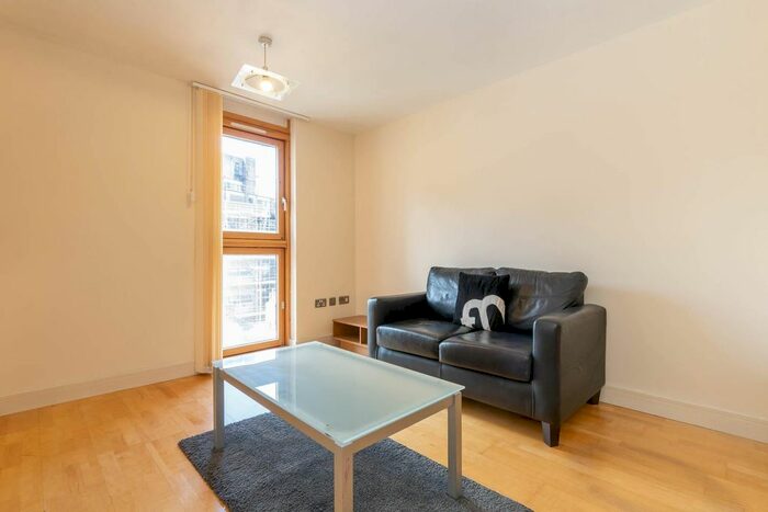1 Bedroom Flat To Rent In Temple House, Temple Street, B2