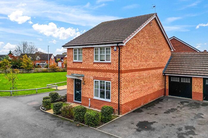 3 Bedroom Detached House For Sale In Gorse Fields, Pershore, WR10
